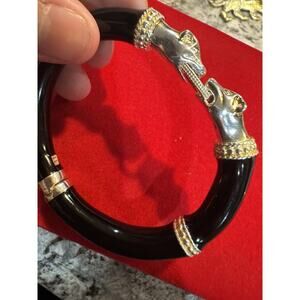STERLING SILVER AND ENAMEL CA ITALY 2-HEADED PANTHER HINGED BANGLE